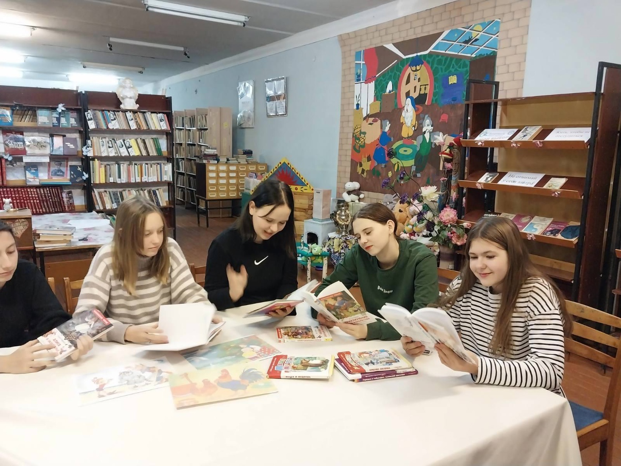 В Матюнинской сельской библиотеке прошёл библиотечный урок «Коррупция глазами писателей»..