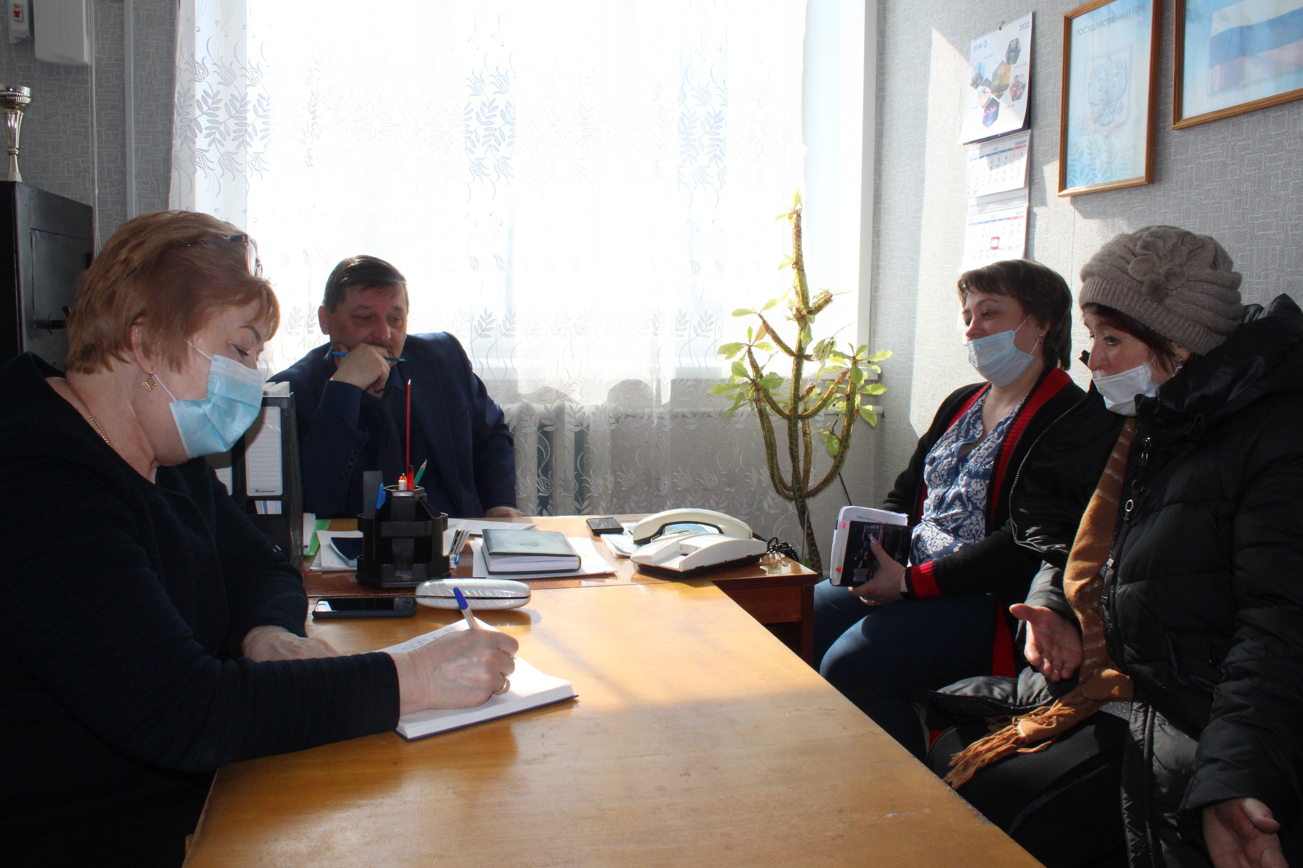 Глава администрации Олег Шуенков провёл приём граждан.