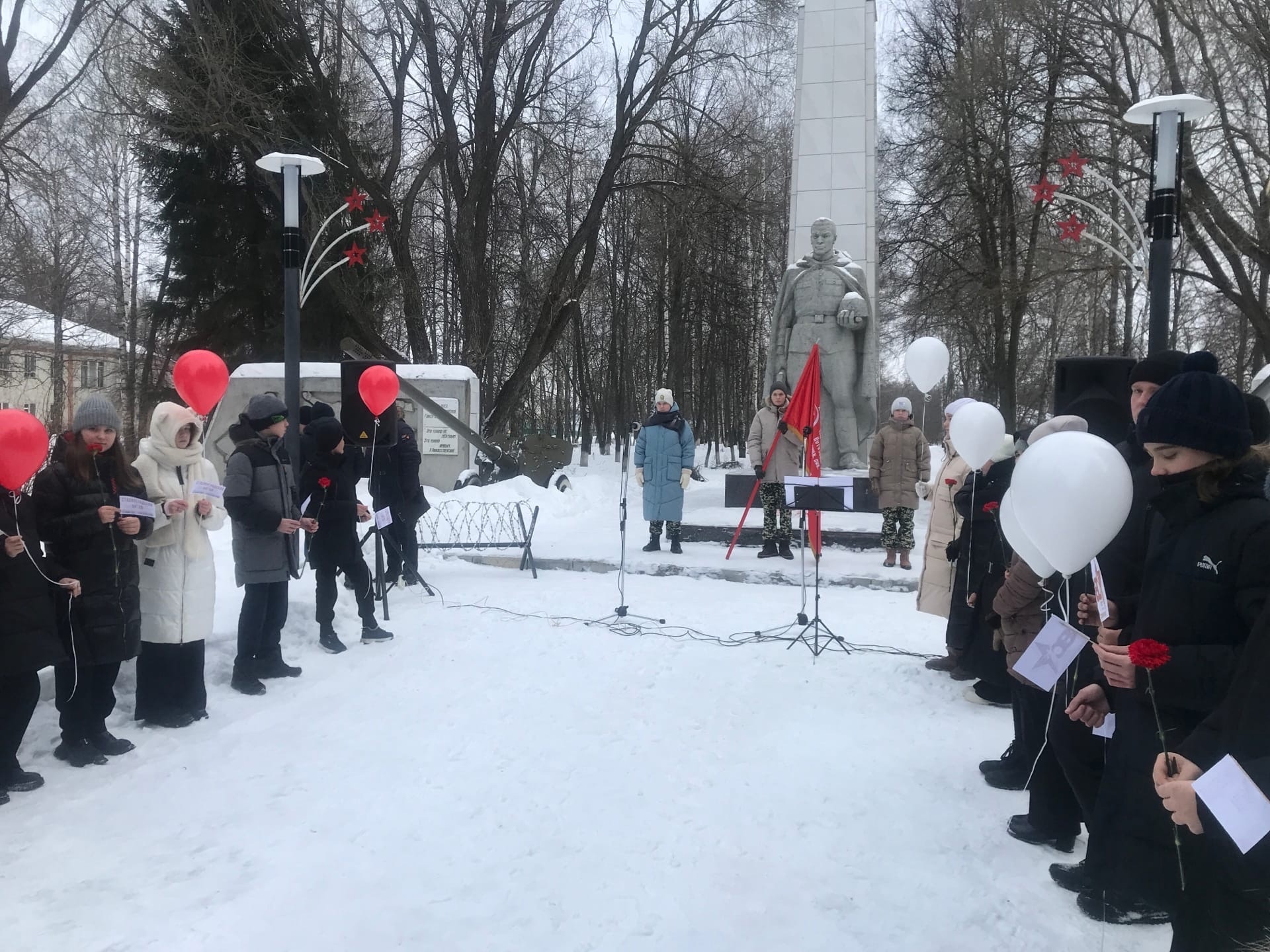 В парке «Победа» прошла акция, посвящённая памяти 80 – летию Сталинградской битвы «Операция «Уран»»..