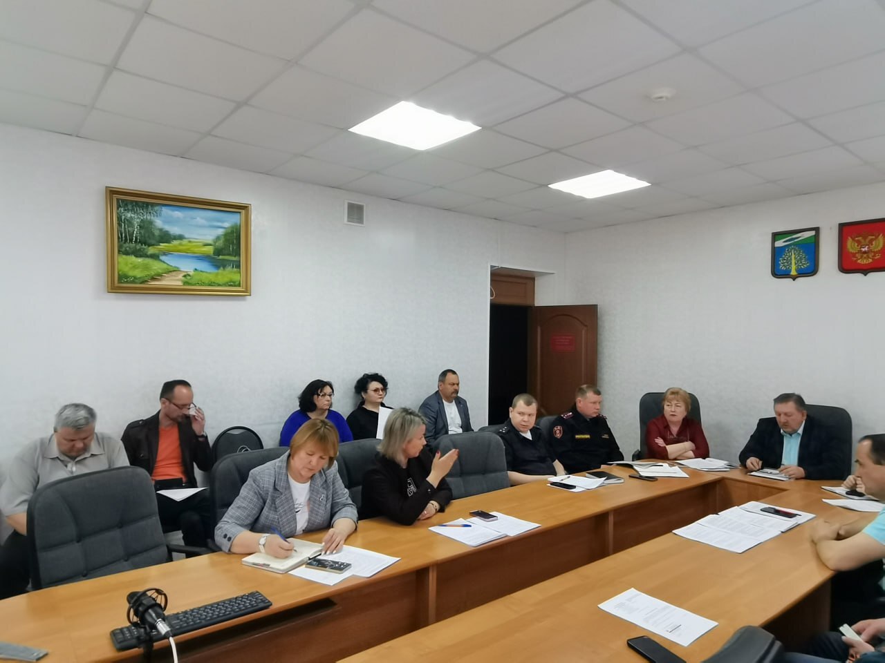В преддверии 80-летия Великой Победы в Майнском районе прошло заседание антитеррористической комиссии.