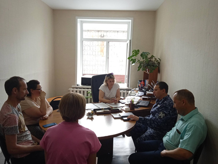 В МУК "ОДК ОДН" состоялось совещание по вопросам антитеррористической защищенности учреждений культуры. В МУК "ОДК ОДН" состоялось совещание по вопросам антитеррористической защищенности учреждений культуры.
